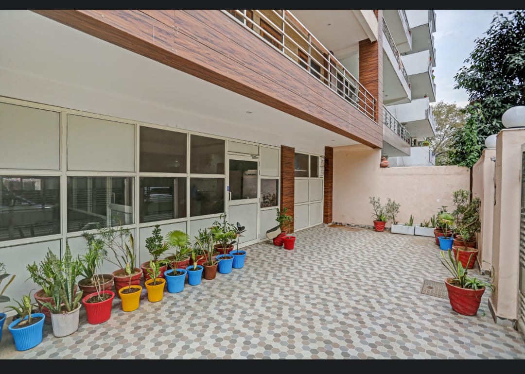 Boys and Girls pg Sector 21 Gurugram